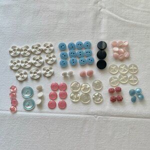 Lot of Assorted Buttons